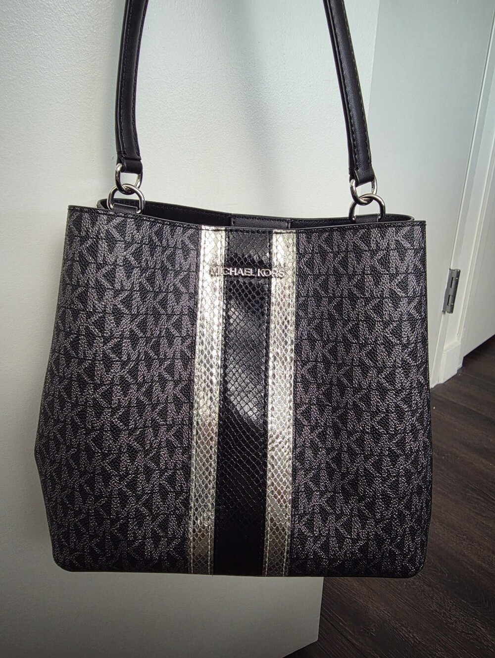 Michael Kors Monogram Python Stripe Shoulder Bag Blk/Slv